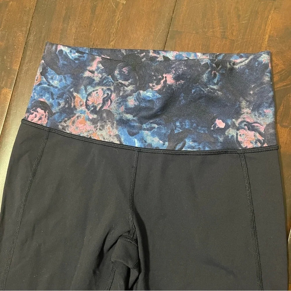 Lululemon Leggings Navy Size 4 - Picture 3 of 5